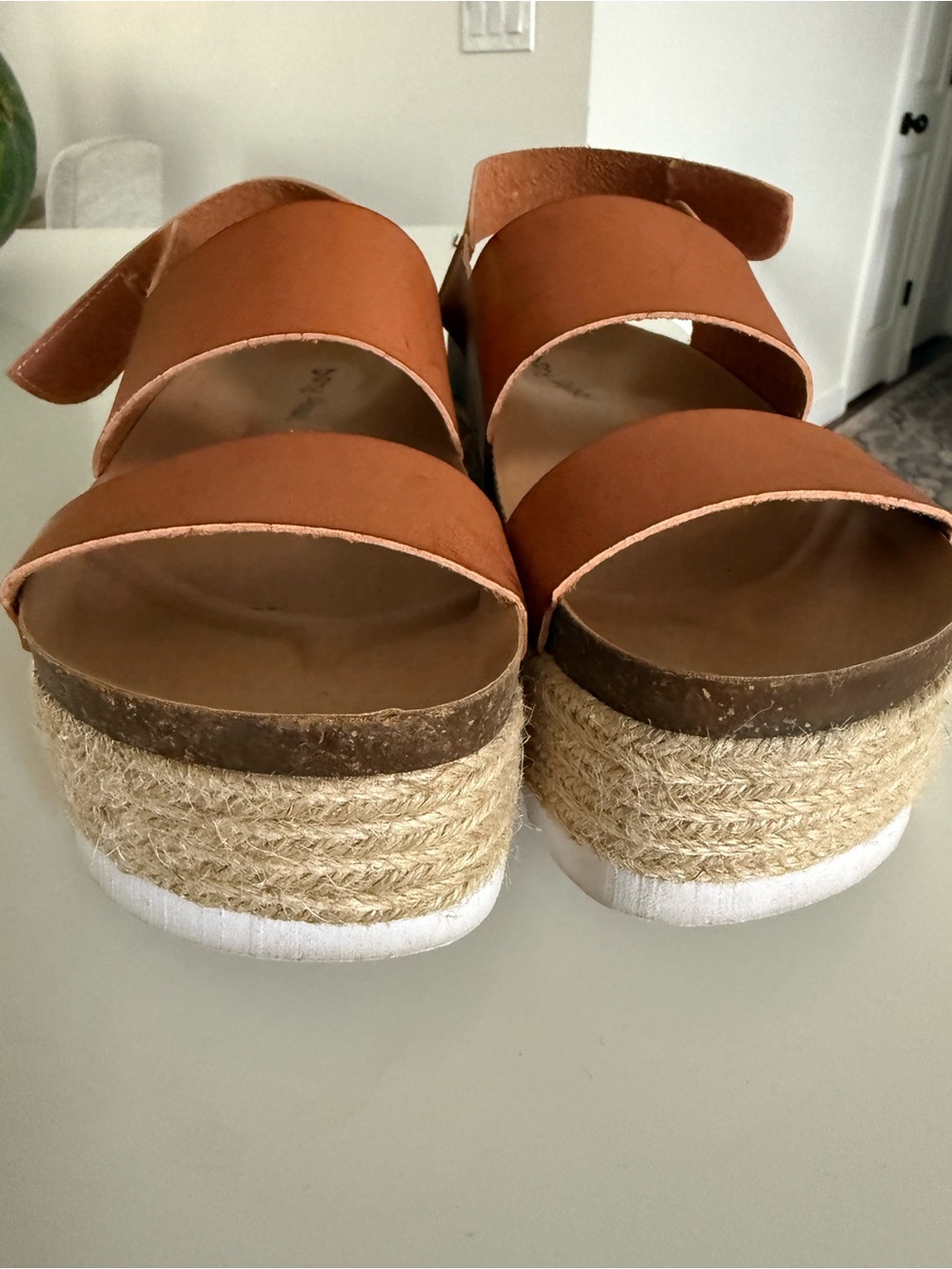 Dirty Laundry Tan Leather-Look Espadrille Platform Sandals